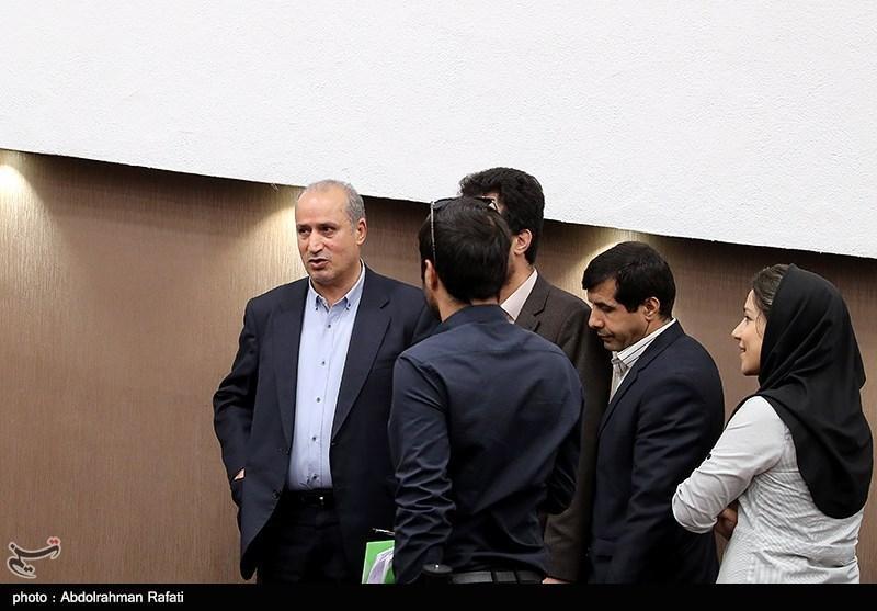 جلسه تاج و گل محمدی درباره انتخابات هیئت فوتبال تهران جلسه تاج و گل محمدی درباره انتخابات هیئت فوتبال تهران