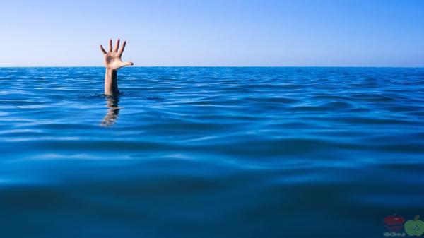 غرق شدن کودک 7 ساله در استخر 4 متری