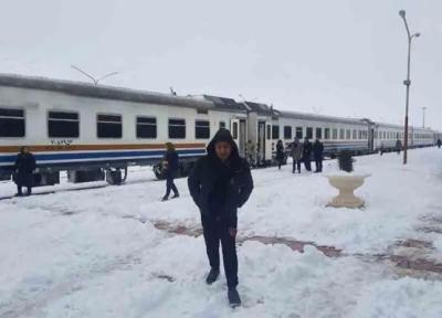 آخرین شرایط برنامه قطارها در مسیر تهران، مشهد ، تردد قطار به علت یخ زدگی ریل امکان پذیر است؟