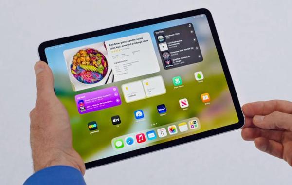 اپل از iPadOS 17 با ویژگی های تازه رونمایی کرد